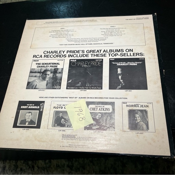 The Best of Charley Pride vintage vinyl record from 1969 - Picture 3 of 11